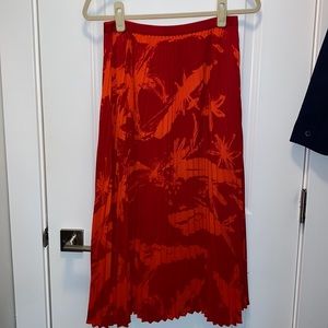 Aritzia Babaton Jude Pleated Skirt